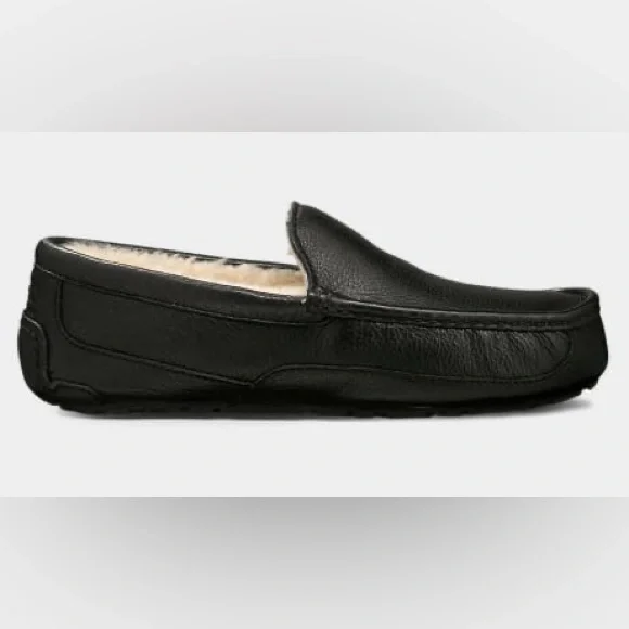 UGG | Shoes | Ugg Mens Ascot Leather Slipper Worn Once  display picture 3